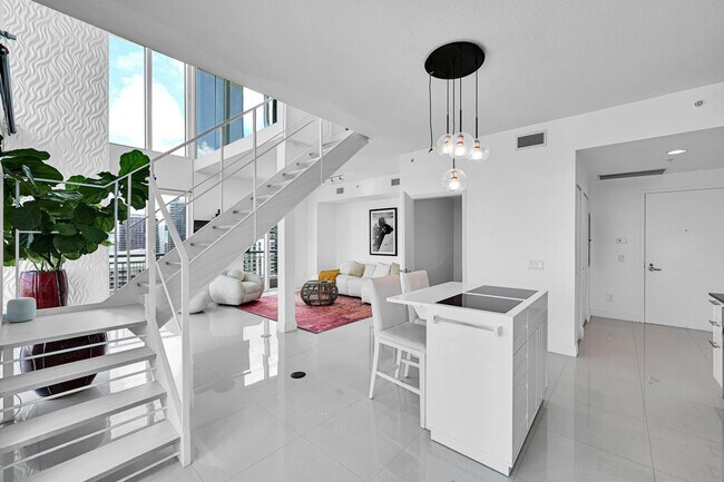 Building Photo - 60 SW 13th St