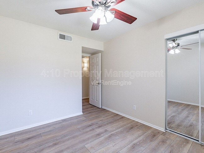 Building Photo - 1266 N 85th Pl