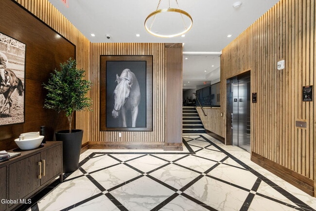 Building Photo - 19 Washington St