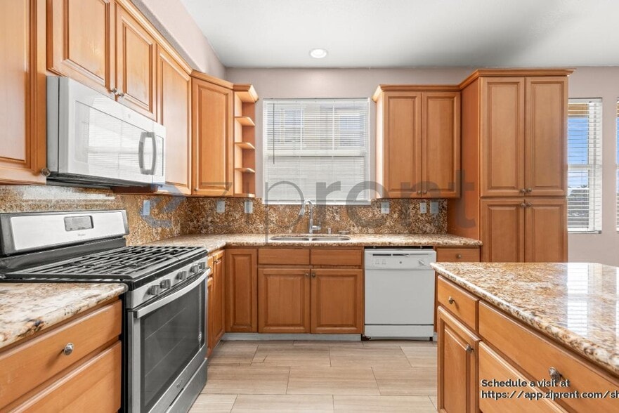 Building Photo - 1860 E 12th St