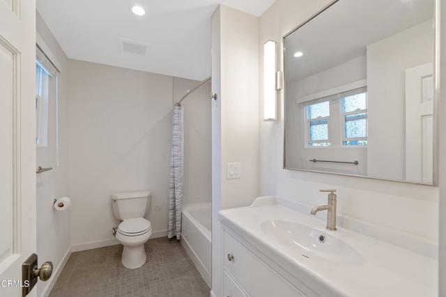 Building Photo - 6341 Rosswood Terrace