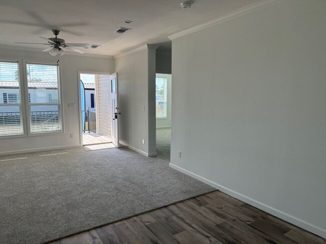 Building Photo - 486 Driftwood Dr