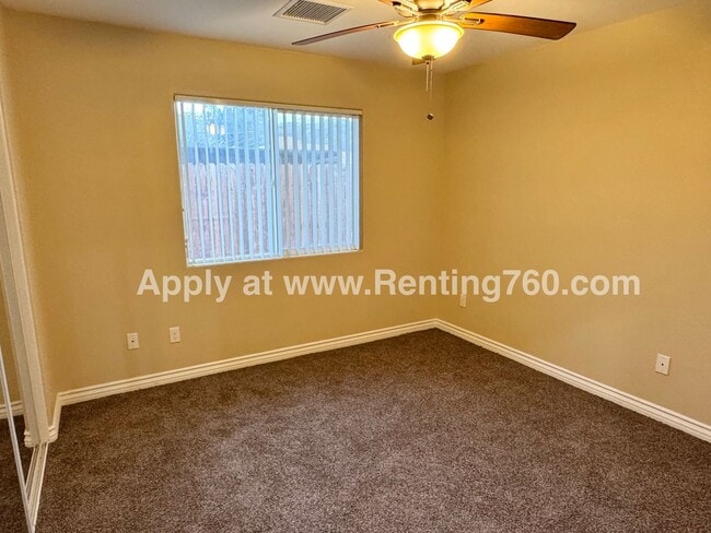 Building Photo - Gorgeous & Spacious 4 Bed Home