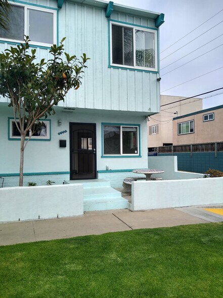 1 Bd, 1 Bath, 1 parking, patio with bay view. - 4127 Everts St