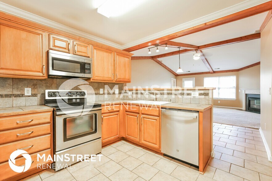 Building Photo - 473 Bedford Knoll Dr