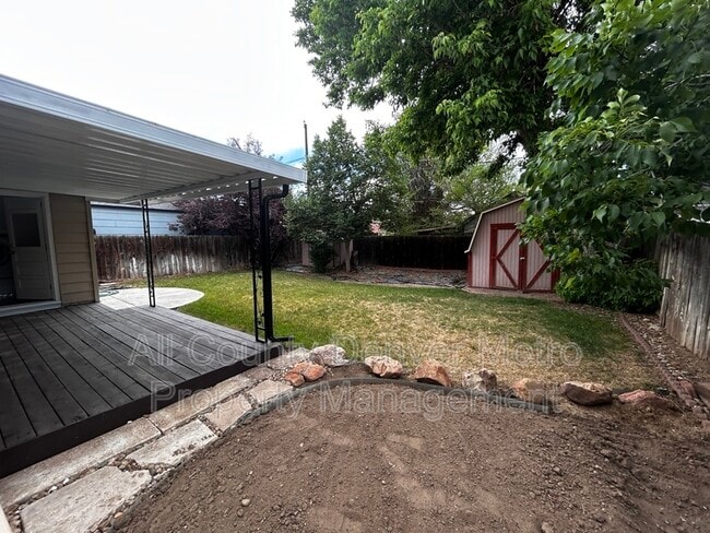Building Photo - 6915 W 55th Pl