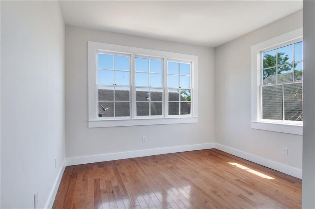 Building Photo - 500 S Hennessey St