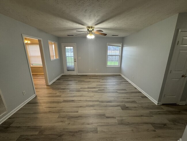Building Photo - 7017 Westfork Dr