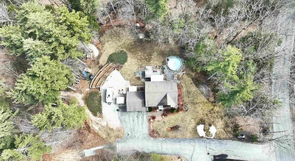 Building Photo - 5 Deer Run