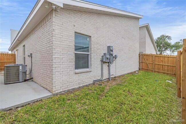 Primary Photo - 104 San Jose Dr