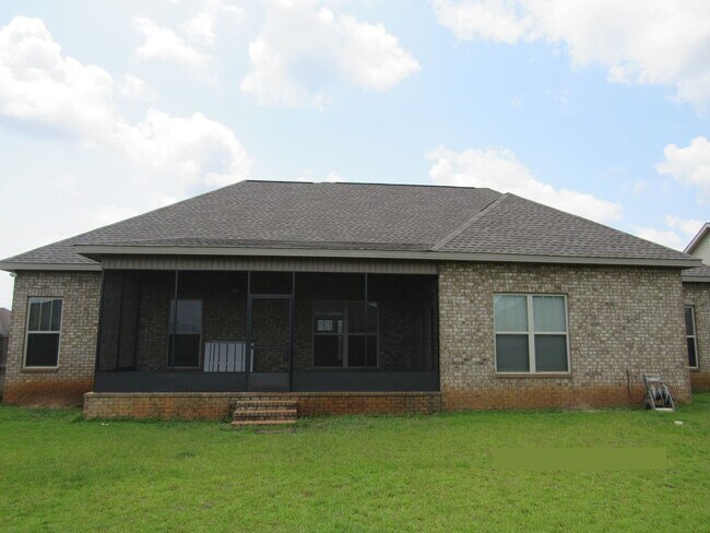 Building Photo - Available July!