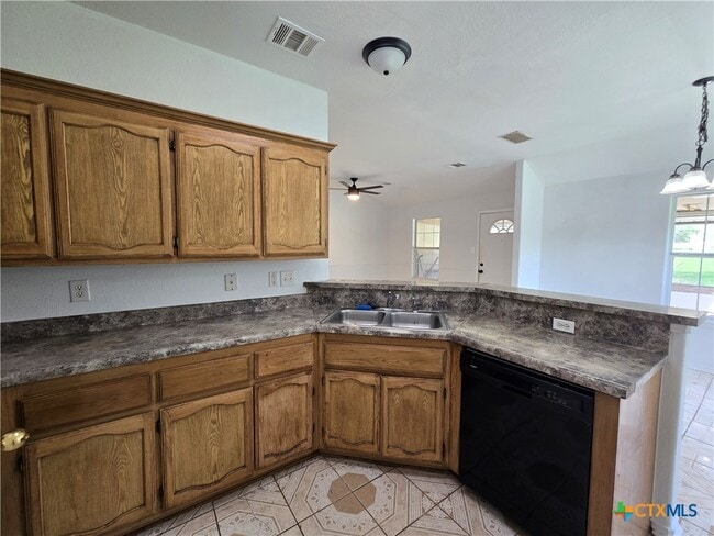 Building Photo - 761 Sheffield Rd