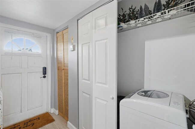 Building Photo - 8330 Sands Point Blvd