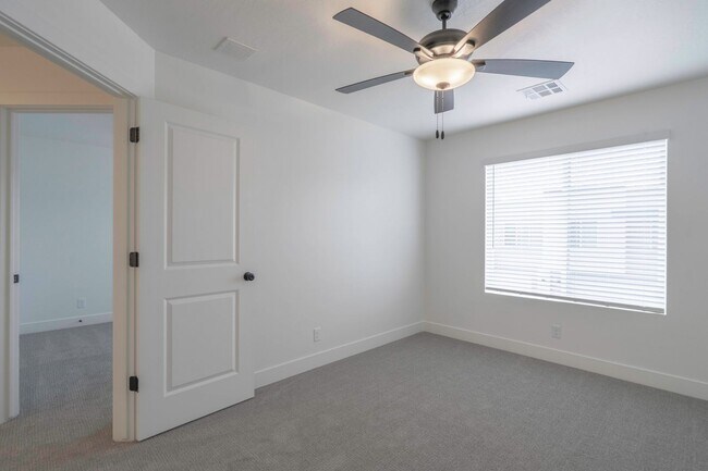 Building Photo - 907 Bright Rdg Ln