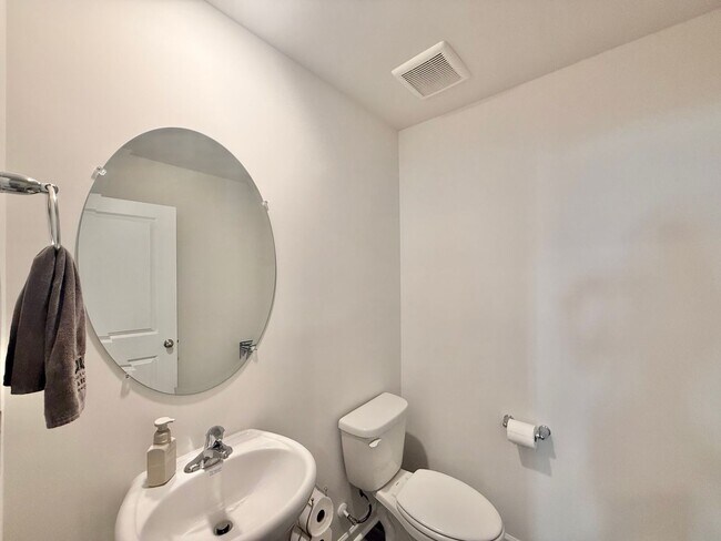Building Photo - 8621 Brixton Shay Dr