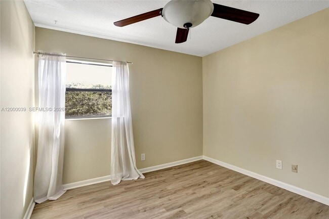 Building Photo - 2215 NW 45th Ave