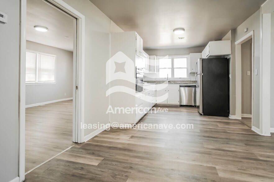 Building Photo - 1627 N Atlanta Ct