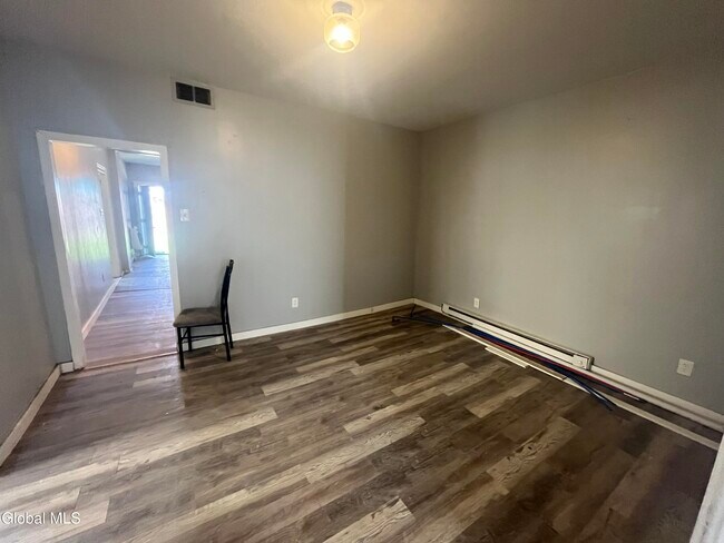 Building Photo - 508 2nd St