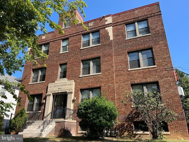 Building Photo - 5601 Colorado Ave NW