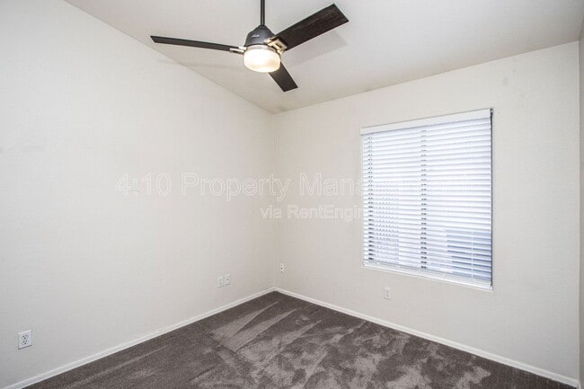 Building Photo - 1944 W Canyon Way