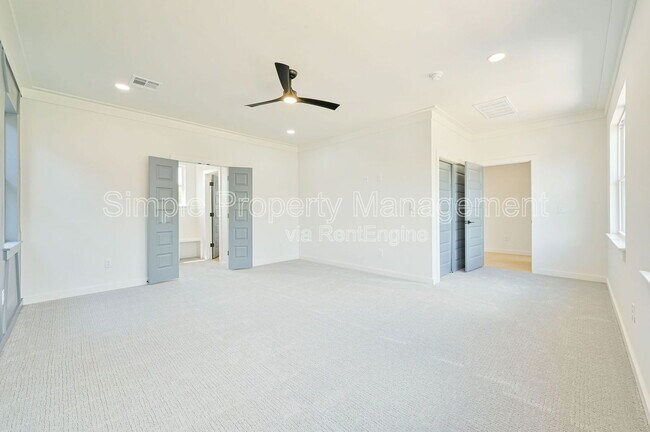 Building Photo - 4017 N Indiana Ave