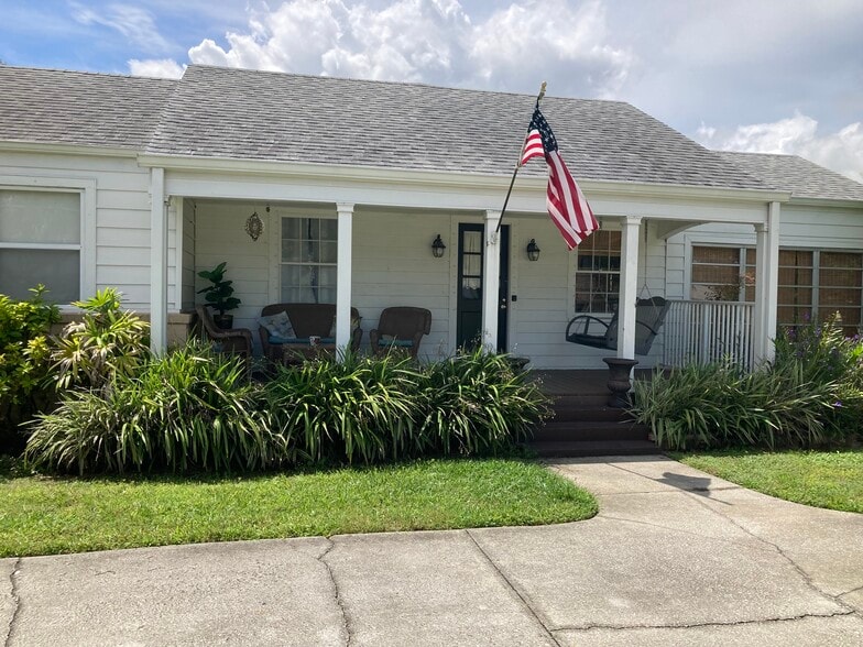 Building Photo - 107 E Melbourne Ave