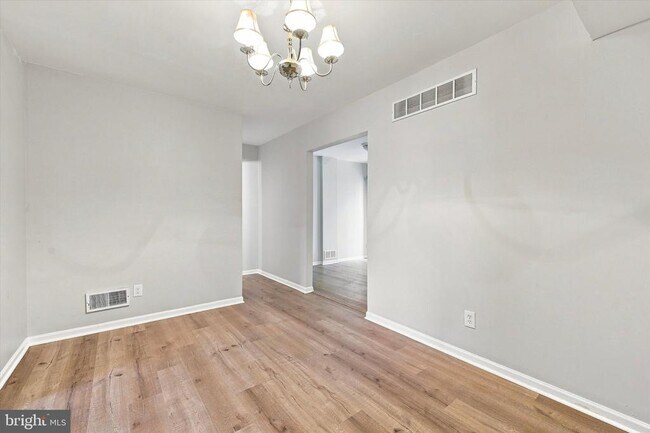 Building Photo - 701 Renner Rd