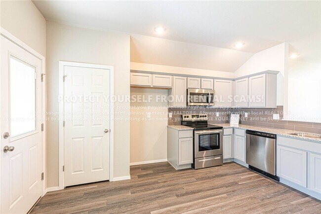 Building Photo - 1151 E Sparrow Cir