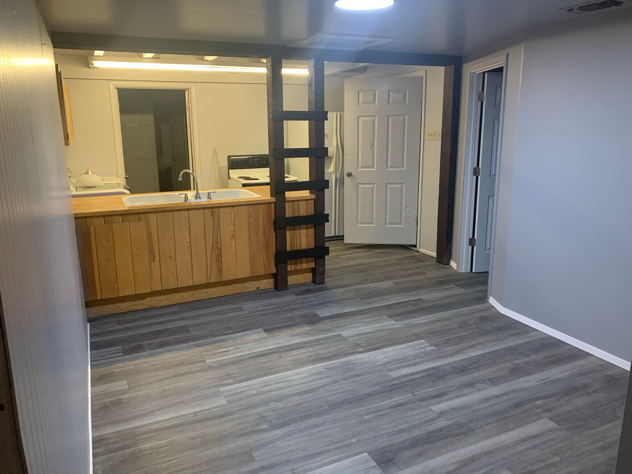 Dining Area off kitchen - 1523 N Alleghaney Ave
