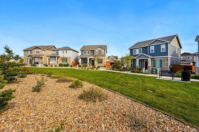 Building Photo - 6833 Longpark Dr