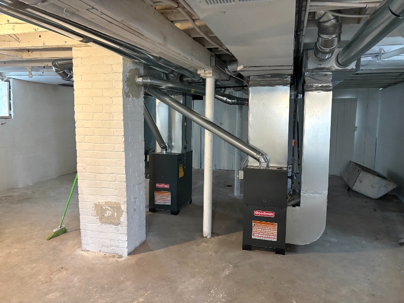 Building Photo - 15886 Northlawn St