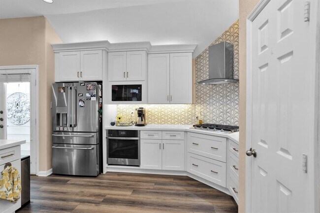 Building Photo - 7 Cypress Bayou Ct