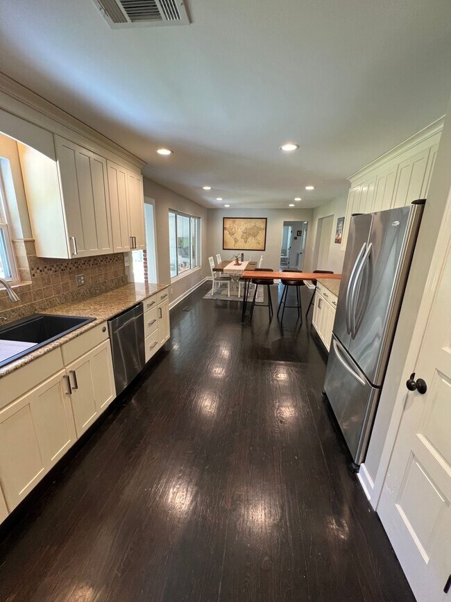 Building Photo - Splendid 3 Bed/2 Bath Home in North Pensacola