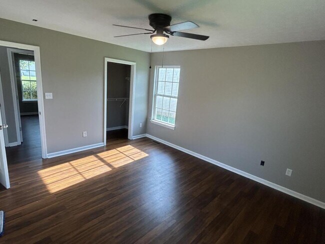 Building Photo - 237 Kattawar Cir