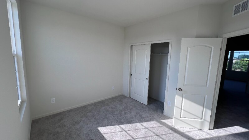 Building Photo - 3277 Morab Dr