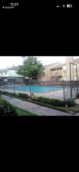 Building Photo - 3730 Thistlemont Dr