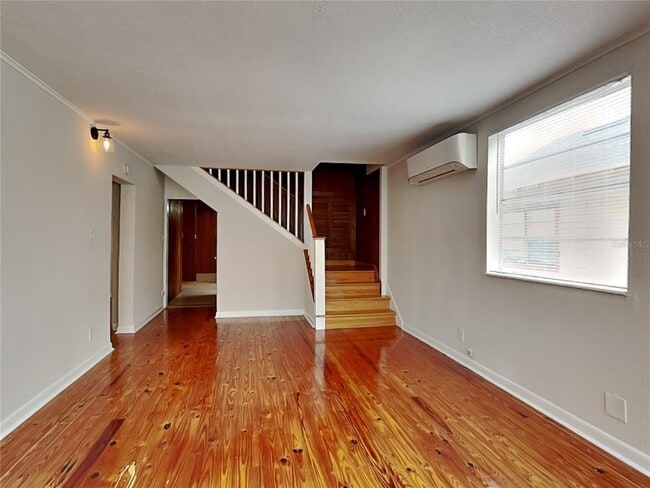 Building Photo - 2113 W North B St