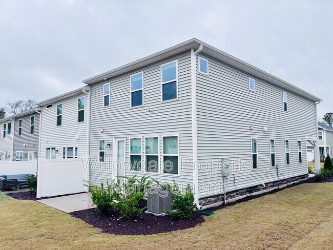 Building Photo - 179 Pinkie Ln