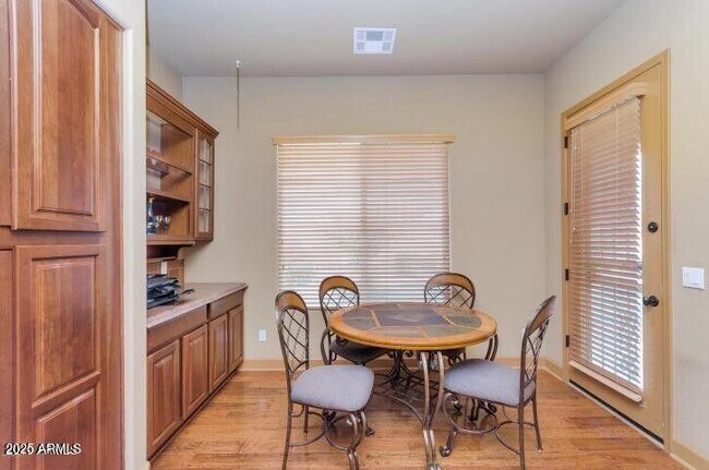 Building Photo - 4842 E Firestone Dr
