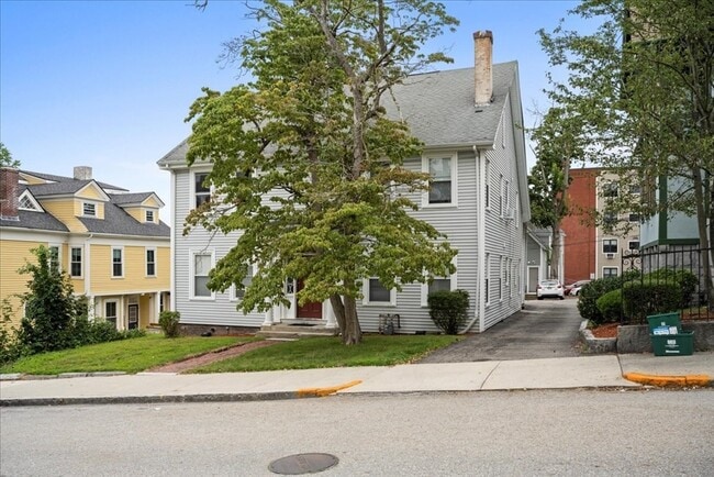 Building Photo - 36 Cedar St