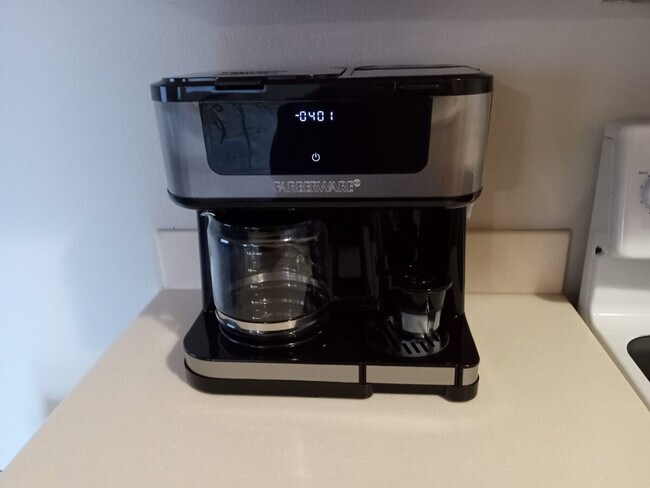 Building Photo - 4015 W 7th St