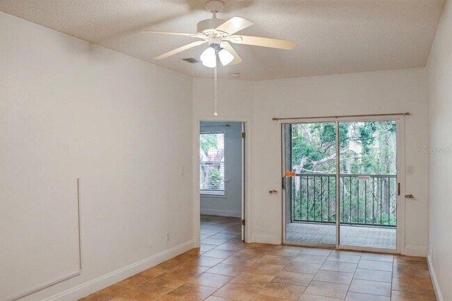 Building Photo - 8829 Coral Palms Ct