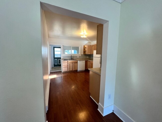 Building Photo - Charming Home near Downtown Ellensburg!