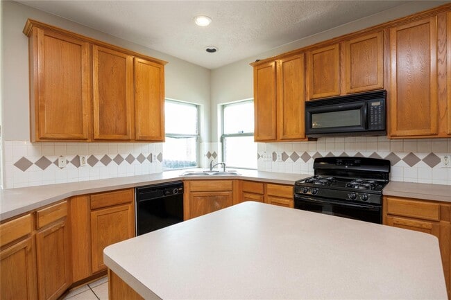 Building Photo - 22907 Breton Point Dr