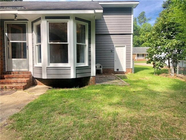 Building Photo - 694 Dowfield Dr
