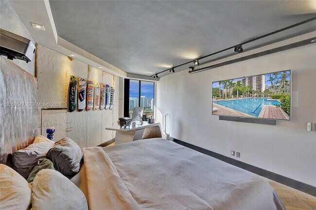 Building Photo - 3610 Yacht Club Dr