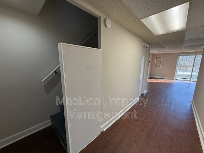 Building Photo - 534 Olde Greenwich Cir