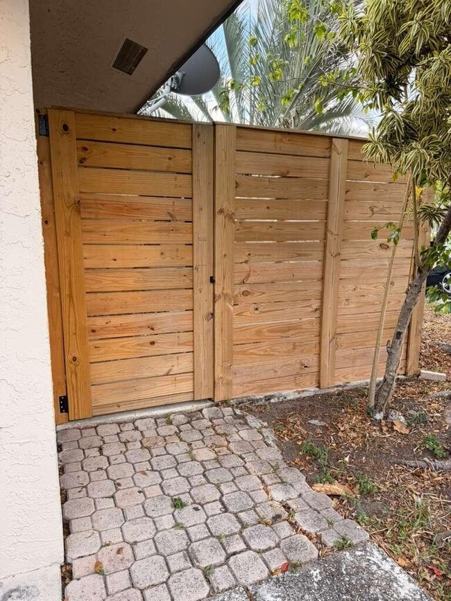 Building Photo - 3109 NW 2nd Terrace