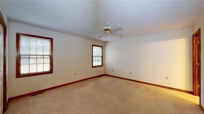 Building Photo - 111 Carriage House