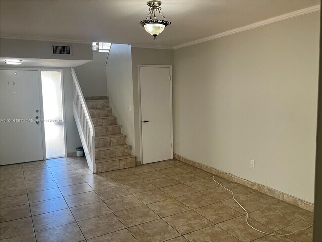 Building Photo - 9722 NW 6th Ln